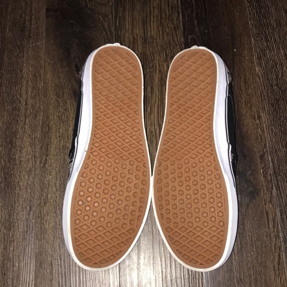 Vans - Picture 3 of 5